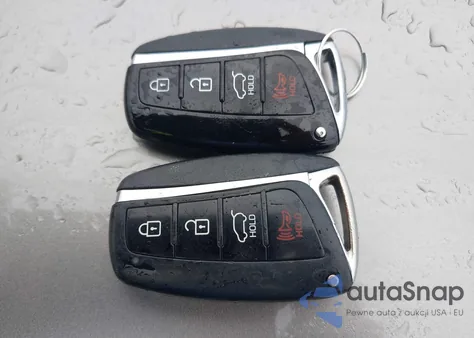 2017 Hyundai Santa Fe Sport 2.4L z USA, uszkodzony, nr VIN 5NMZU3LB1HH046314